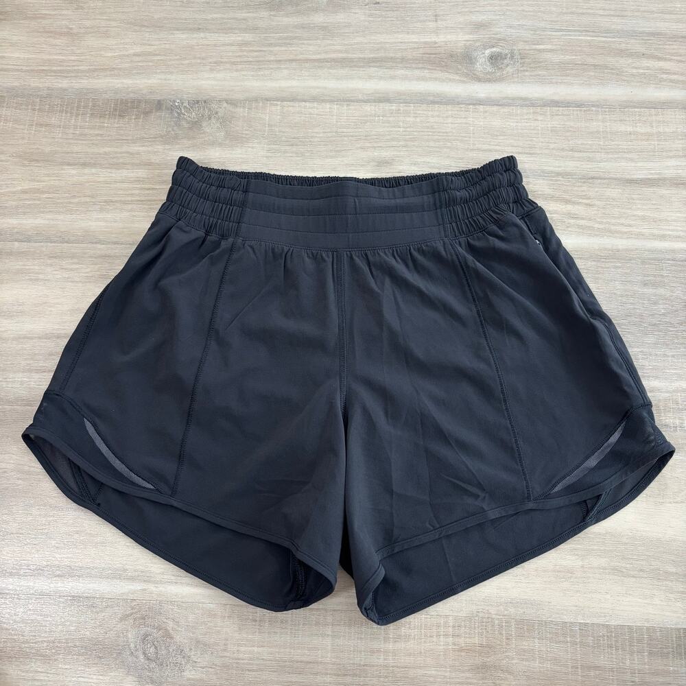 Lululemon Hotty Hot Short High-Rise Long 4" Women Size 4 Black